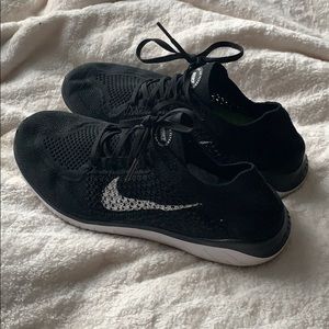 Nike Flyknit Black Sneaker